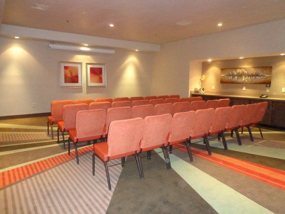 Holiday Inn Express Frisco Legacy Park Area, An Ihg Hotel Kinh doanh bức ảnh